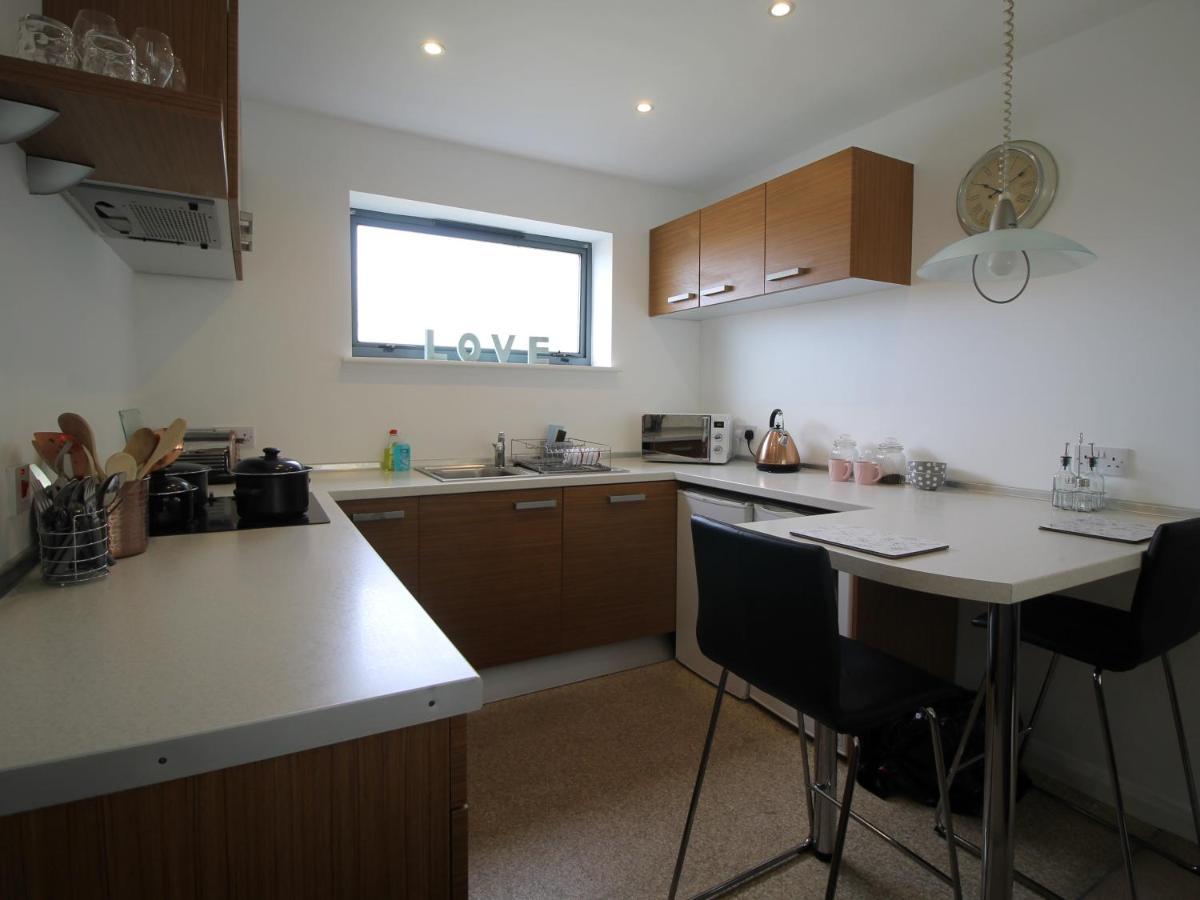 Radyr Place Apartments By Cardiff Holiday Homes Extérieur photo