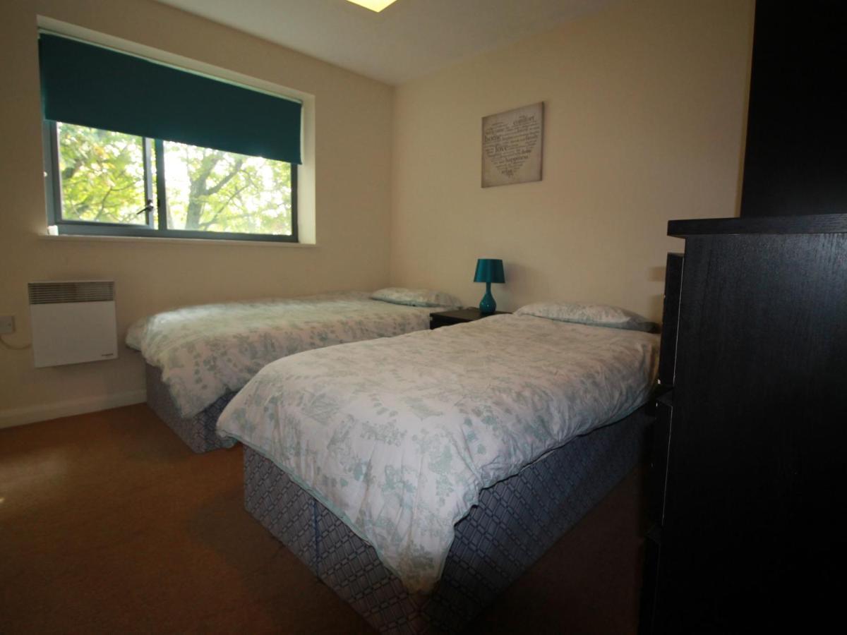 Radyr Place Apartments By Cardiff Holiday Homes Extérieur photo